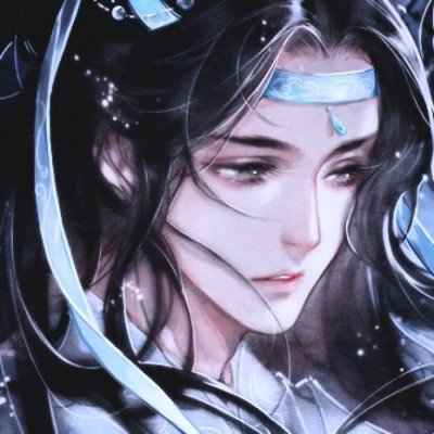 女子带宠物狗进餐厅上桌舔盘子